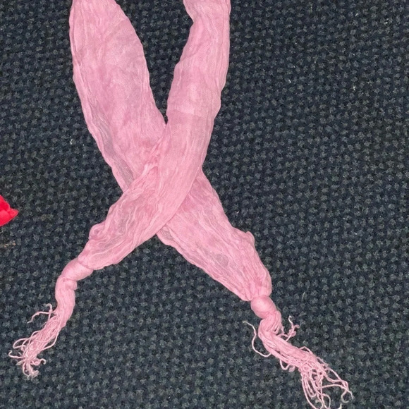 Scarves, Wraps - Picture 3 of 7